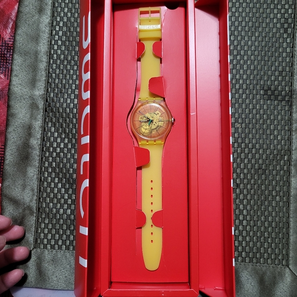 💯% Authentic Brandnew with box and carecard - Picture 1 of 3